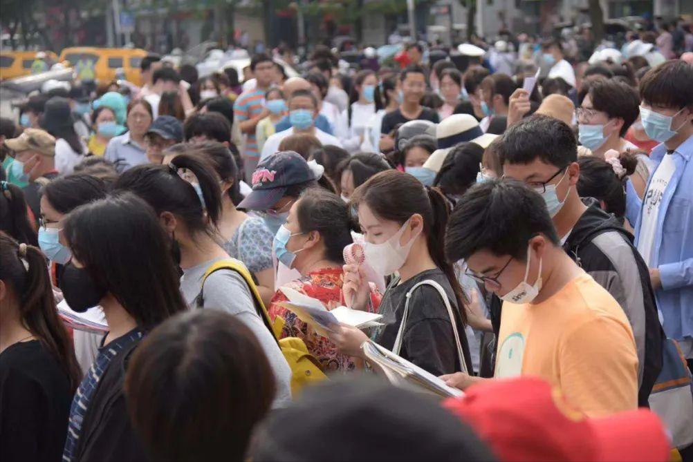 电影现场魅力，如何观看与体验真实的电影直击现场？