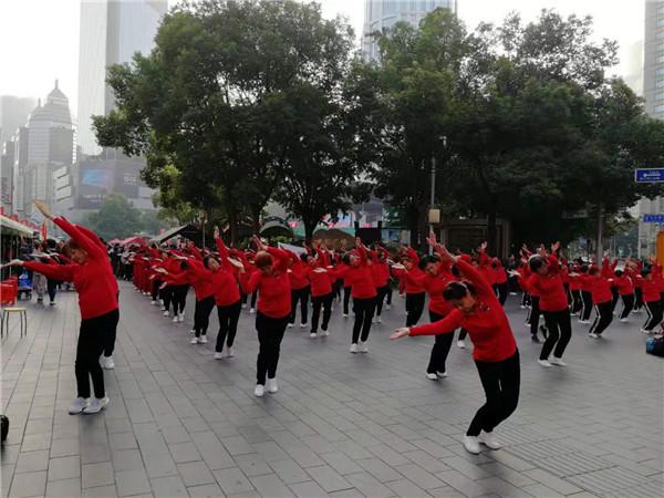 上海惊现操字路面，网红打卡新地标横空出世