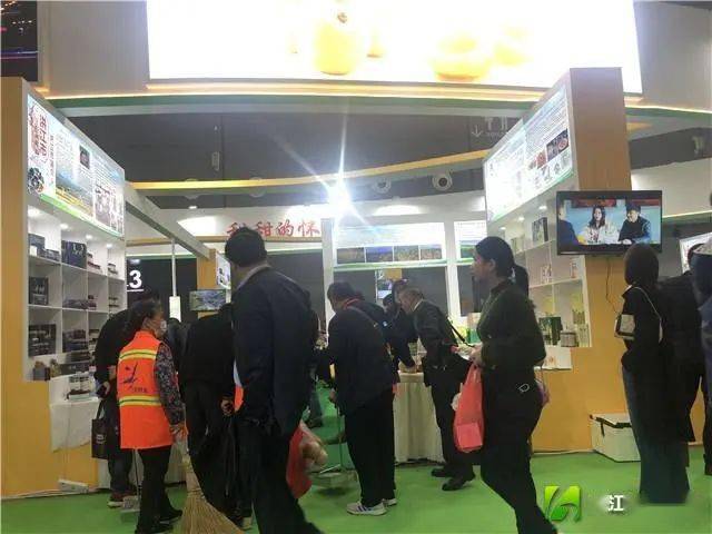 常德市领导巡展农博会，推动农业现代化并展示地方特色风采