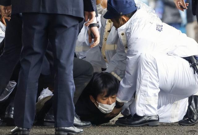 日本首相石破茂遭遇车祸，石破茂遭遇车祸，日本首相的安全隐患