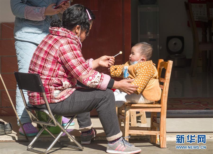 陕西路边发现婴儿，生命的奇迹引发社会关注与责任探讨