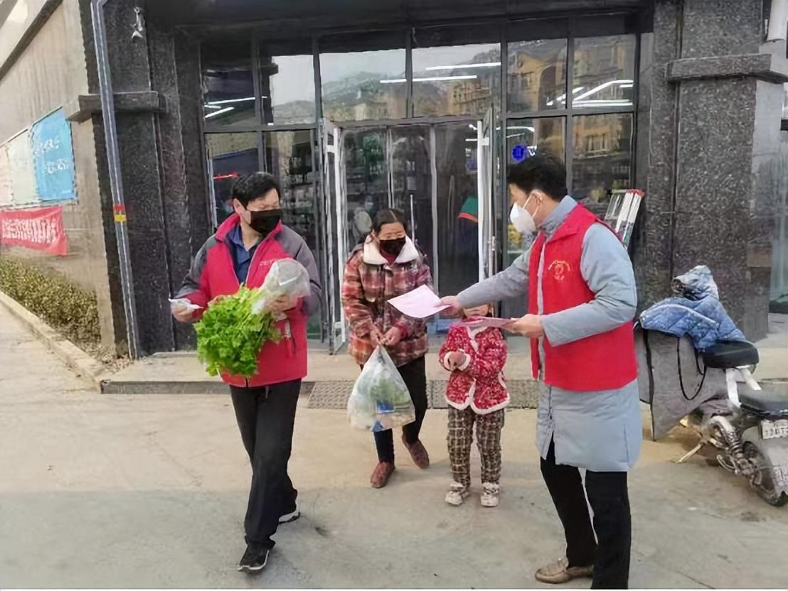 通过地方文化活动强化群众法律意识教育的重要性