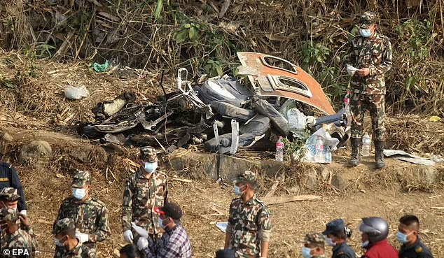 韩国空难乘客遗物装满一卡车，一段悲伤的旅程与无尽的思念